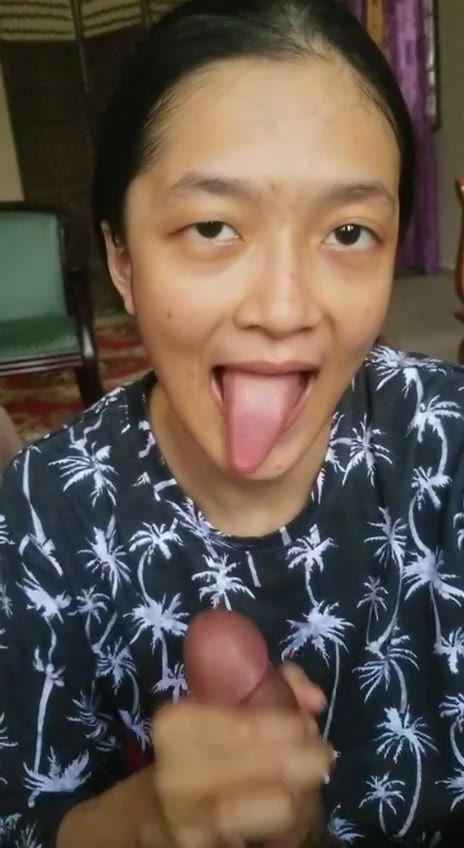 Background nonton video viral Viral Tante Ketagihan Ngemut Rudal Gede Kaka